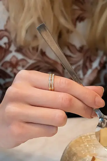 Çift Sıra Taşlı 14 Ayar Altın Tarz Yüzük - 3